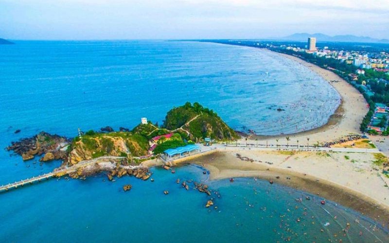 Biển Cửa Lò, Nghệ An – Bãi Biển Gần Gũi Với Ẩm Thực Đậm Đà