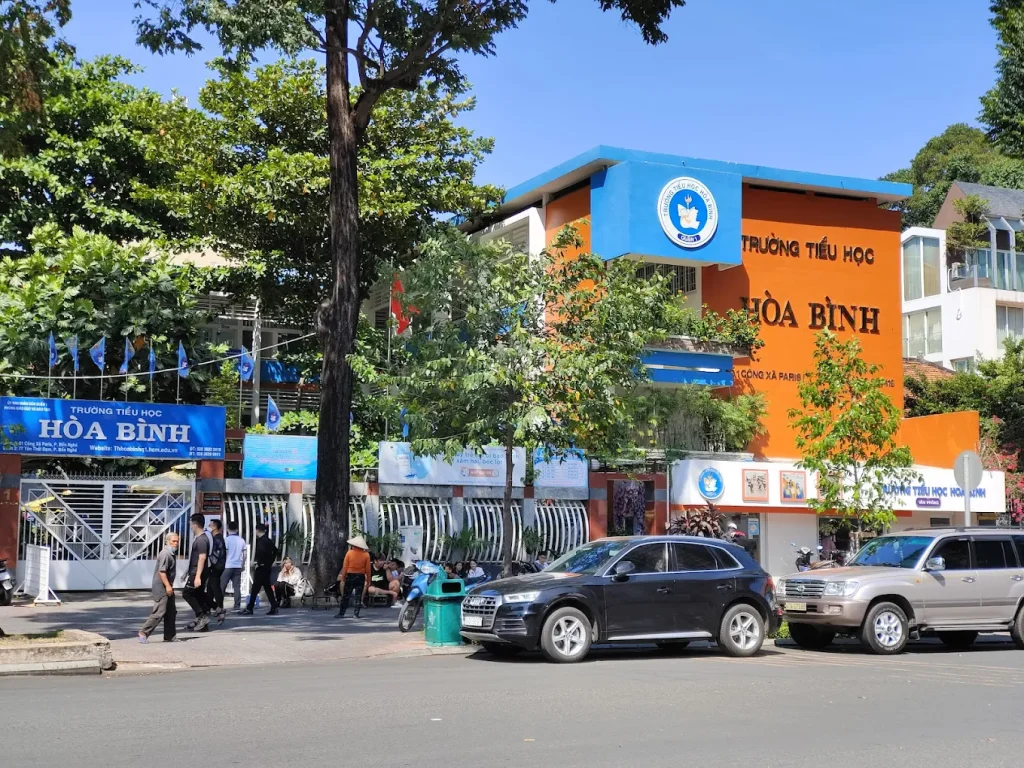 tieu-hoc-hoa-binh-quan-1-tphcm